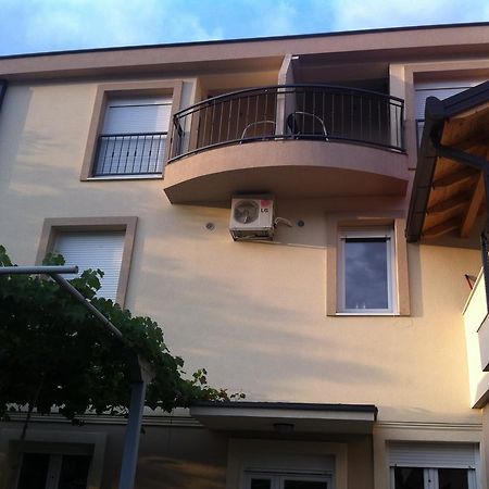 Guesthouse Liska موستار المظهر الخارجي الصورة