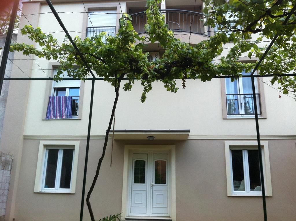 Guesthouse Liska موستار المظهر الخارجي الصورة