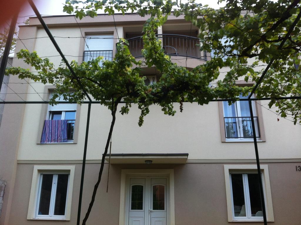 Guesthouse Liska موستار المظهر الخارجي الصورة