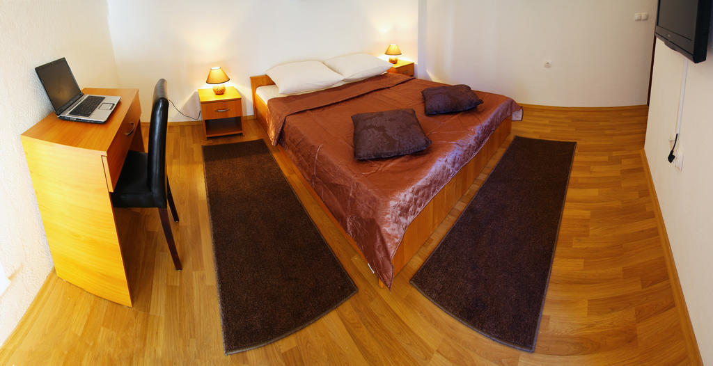 Guesthouse Liska موستار الغرفة الصورة